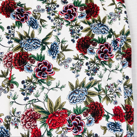 Zara • Women's Mid-rise Floral Printed Pants Size 6 - Picture 6 of 11